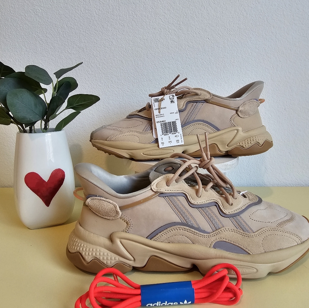 ADIDAS ORIGINALS OZWEEGO CASUAL SHOES
